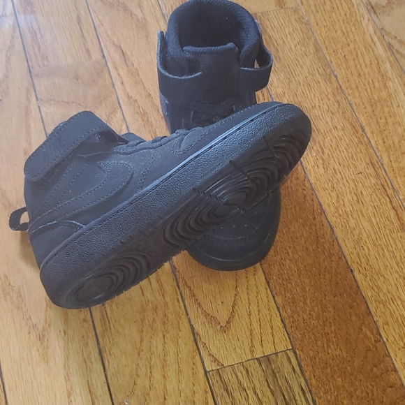 Shoes - Picture 2 of 3